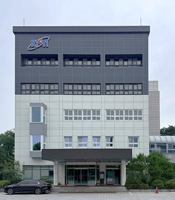 개보수 전용 창호 시공 건물 외관